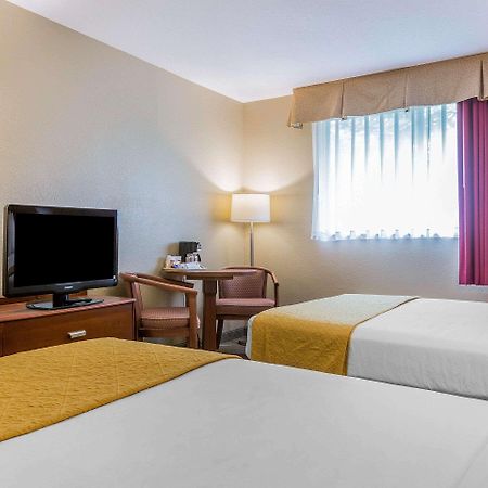 Quality Inn Hyde Park - Poughkeepsie North Zewnętrze zdjęcie